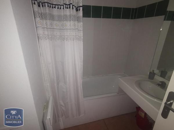 Appartement à louer 1 pièce 22.7m² Nîmes (30000)