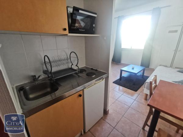 Appartement à louer 1 pièce 22.7m² Nîmes (30000)