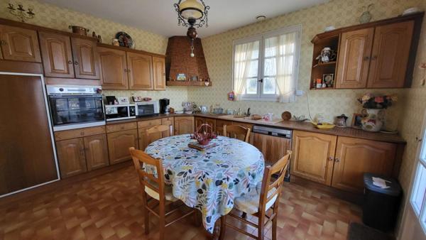 Maison 24400 Mussidan 6 pièces 112 m2 sous sol, grenier, jardin 2350 m²