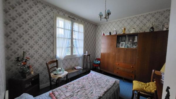 Maison 24400 Mussidan 6 pièces 112 m2 sous sol, grenier, jardin 2350 m²