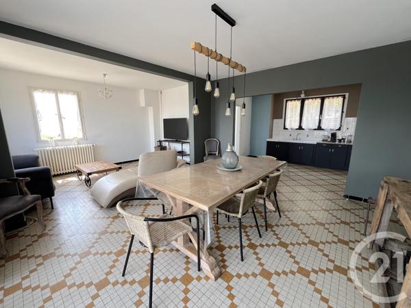 Maison à vendre  9 pièces - 230 m 2   FRONTENAC  - 33