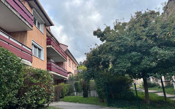 Appartement à vendre    3 pièces •  Sérézin-du-Rhône