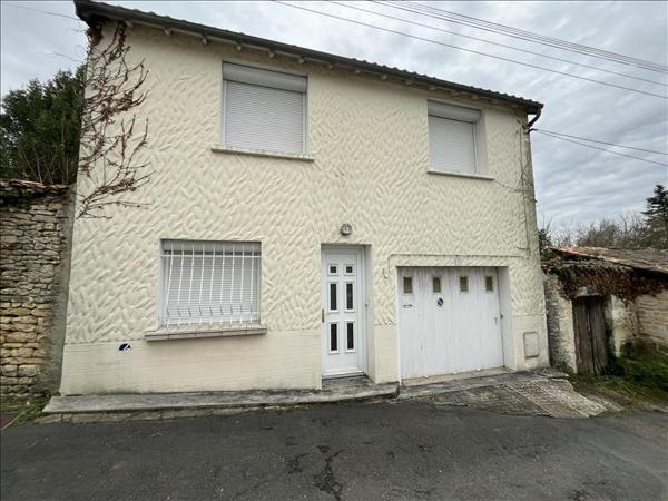 Maison à vendre |  Ruffec |  3 pièces | 119 m²