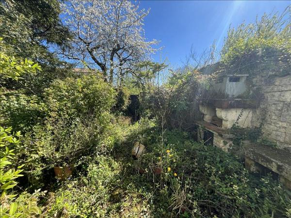 Maison à vendre |  Ruffec |  3 pièces | 119 m²