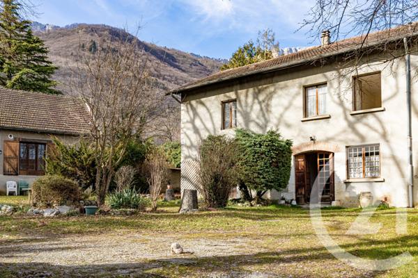 Maison à vendre  6 pièces - 174 m2 CLAIX - 38