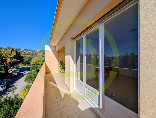 Appartement à MANDELIEU LA NAPOULE (06210)