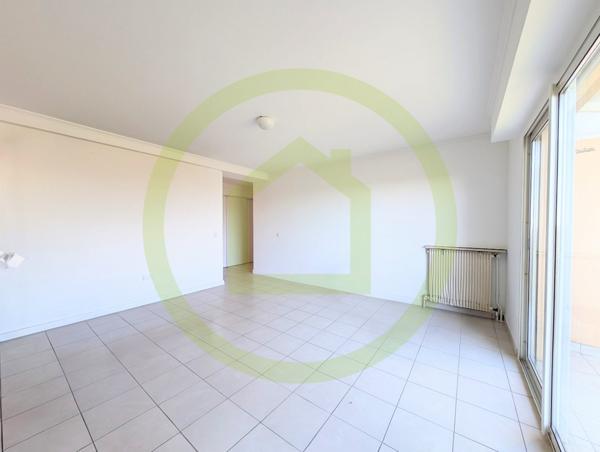 Appartement à MANDELIEU LA NAPOULE (06210)