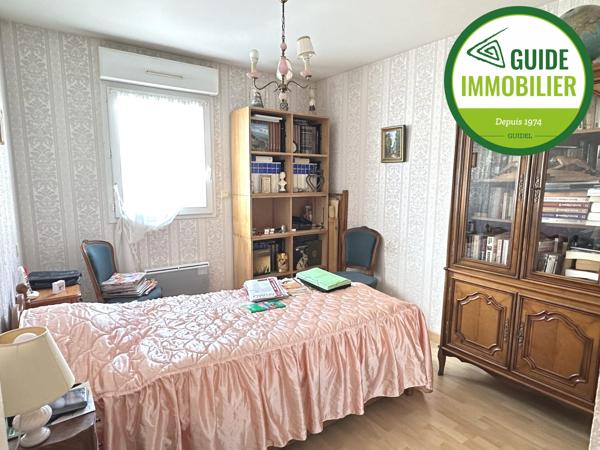 APPARTEMENT T3 AVEC UN GARAGE AU CENTRE-VILLE DE GUIDEL