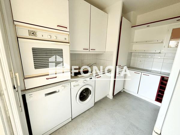 Location Appartement 2 pièces 54.32 m² - 9 AVENUE DES SABLONNIERES Ferney Voltaire 01210