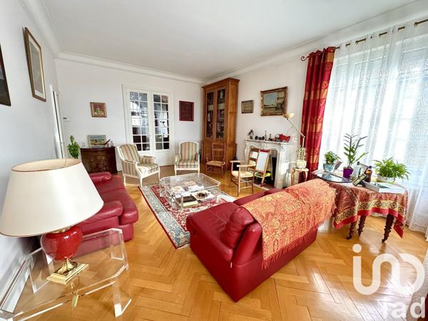 Demeure 9 pièces de 205 m² à La Charité-sur-Loire (58400)