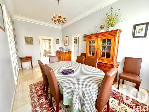 Demeure 9 pièces de 205 m² à La Charité-sur-Loire (58400)