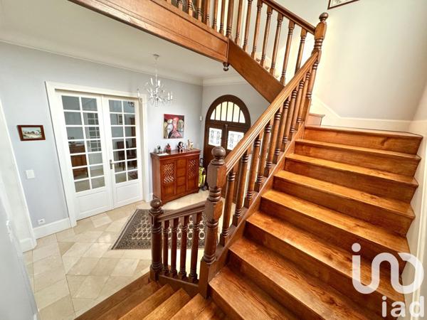 Demeure 9 pièces de 205 m² à La Charité-sur-Loire (58400)