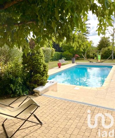 Demeure 9 pièces de 205 m² à La Charité-sur-Loire (58400)