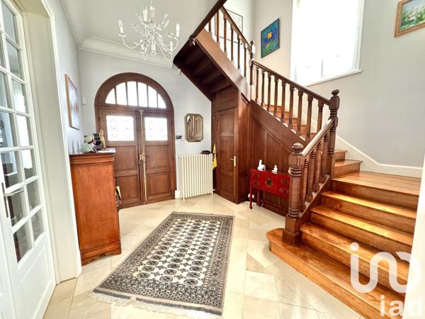 Demeure 9 pièces de 205 m² à La Charité-sur-Loire (58400)