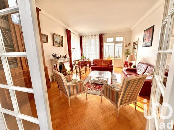 Demeure 9 pièces de 205 m² à La Charité-sur-Loire (58400)