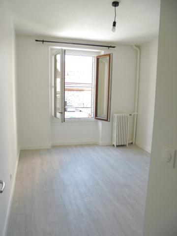 Annecy (74000) Hyper centreville, à côté de la rue carnot