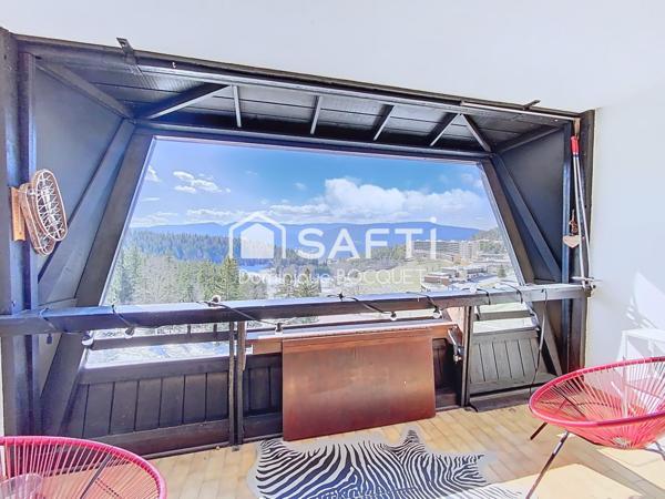 Studio sud-ouest, au pied des pistes, refait à neuf.