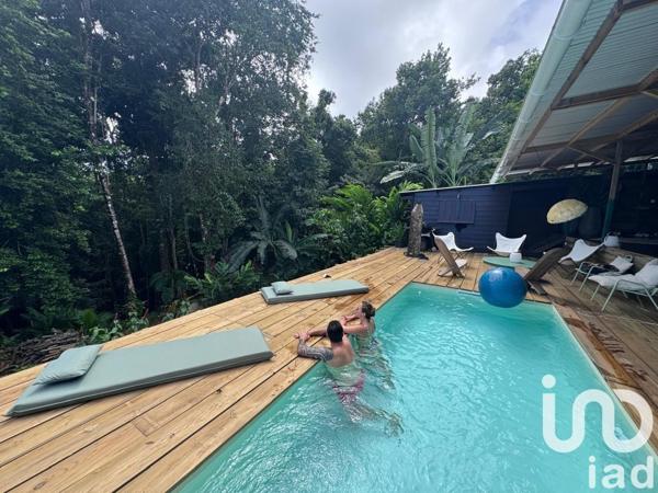 Maison traditionnelle 8 pièces de 320 m² à Goyave (97128)