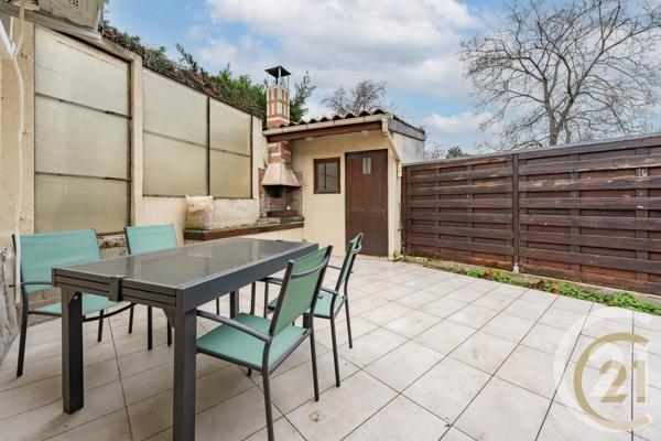 Appartement F4 à vendre  5 pièces - 83,14 m 2   ST PRIEST  - 69