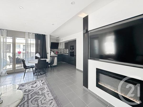 Appartement F4 à vendre  5 pièces - 83,14 m 2   ST PRIEST  - 69