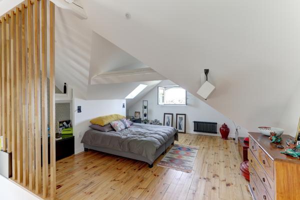 Maison 10 pièce(s) 6 chambre(s) 240 m²