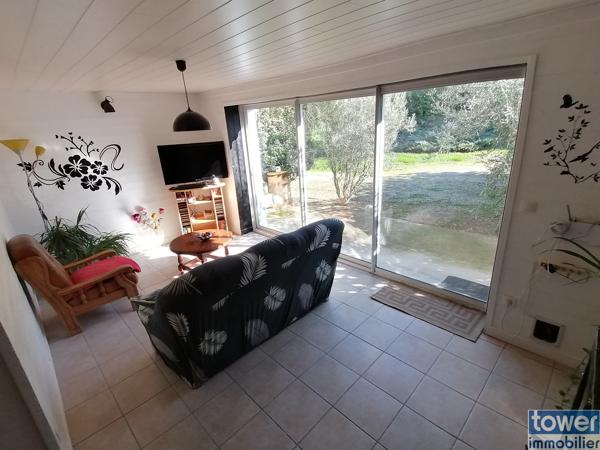 Maison
                                                                                                                                                                                                                                                                                                                        9 pièce(s)                                                                                                                                                                                                          5 chambre(s)                                                                                                                                                                                                          285  m²