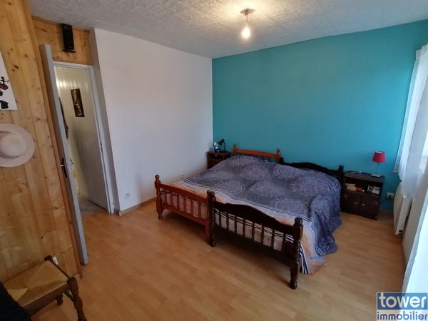 Maison
                                                                                                                                                                                                                                                                                                                        9 pièce(s)                                                                                                                                                                                                          5 chambre(s)                                                                                                                                                                                                          285  m²