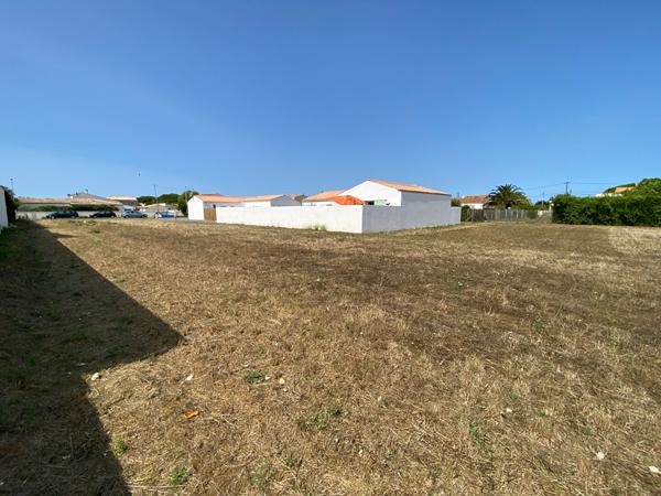 SAINT DENIS - Terrain à bâtir - 794 m2
