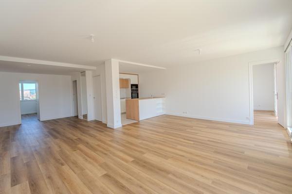 T5 rénové 122 m² avec terrasse - Annecy Parmelan