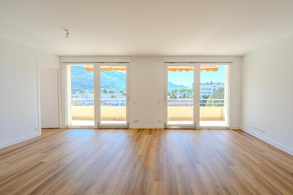 T5 rénové 122 m² avec terrasse - Annecy Parmelan