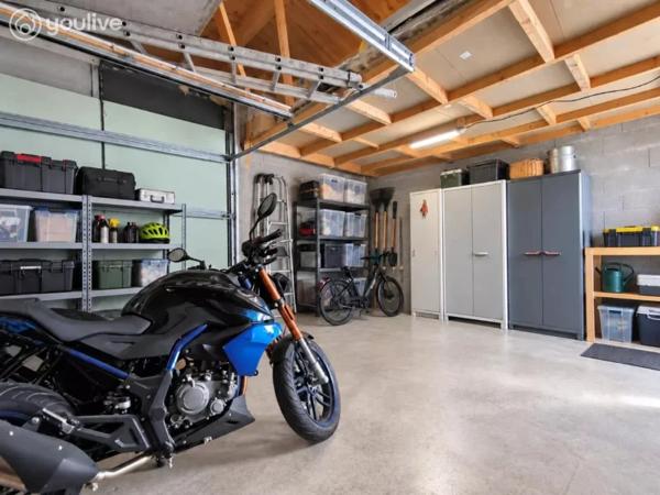 RARE À LA GUÉRINIÈRE – MAISON RÉCENTE 3 CHAMBRES, DPE A, GARAGE ET JARDIN