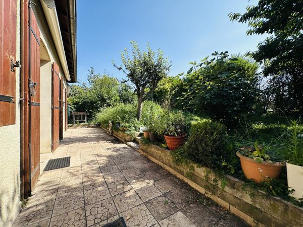 COURNON D'AUVERGNE - PLAIN PIED 118 M2 - 3 CHAMBRES - Cournon d auvergne