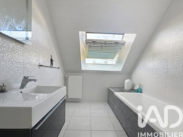 Maison à vendre 6 pièces 134 m² Séné
