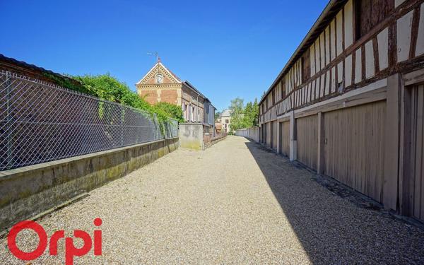 Stationnement à louer    Bernay