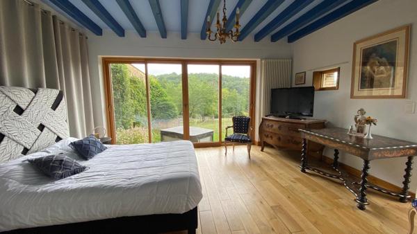 Propriété de charme au cœur de 14 hectares de nature préservée