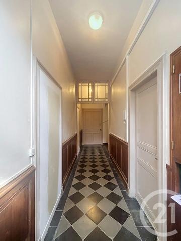 Immeuble à vendre  280,37 m 2   CONDOM  - 32