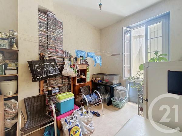 Immeuble à vendre  280,37 m 2   CONDOM  - 32