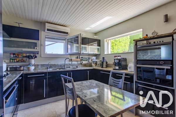 Maison à vendre 4 pièces 123 m² Arles