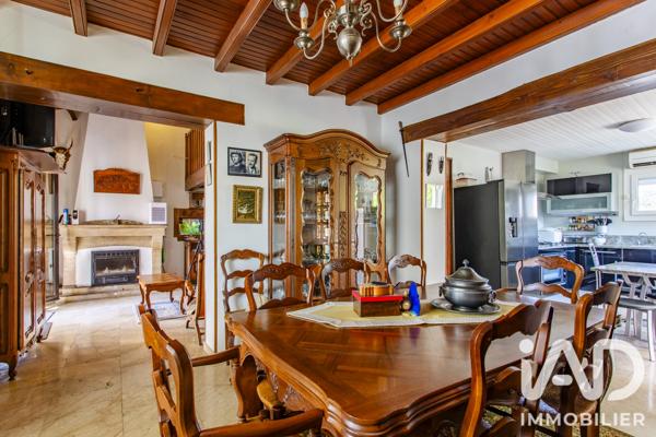 Maison à vendre 4 pièces 123 m² Arles