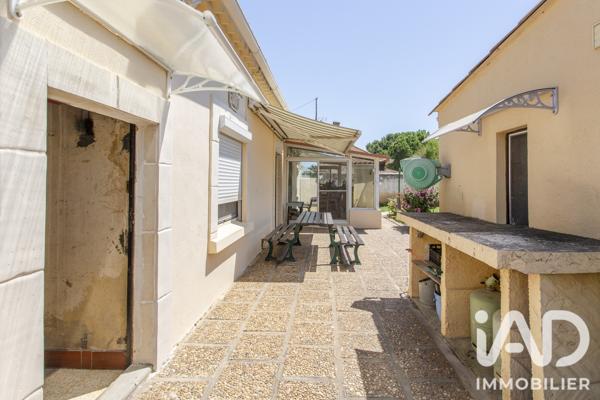 Maison à vendre 4 pièces 123 m² Arles