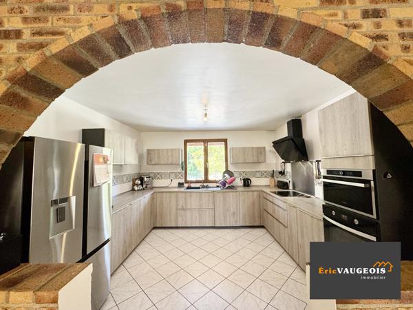 Coulommiers (77120) Maison 230m² (DPE:C).Terrain 1100m² à Lescherolles 77320