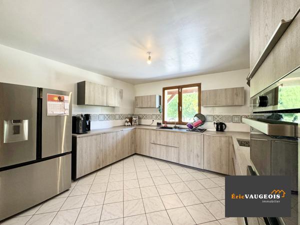 Coulommiers (77120) Maison 230m² (DPE:C).Terrain 1100m² à Lescherolles 77320