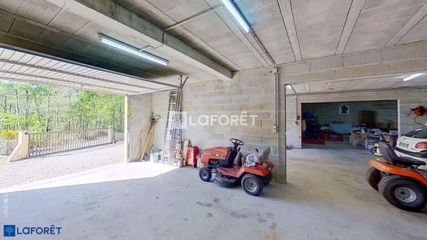 Achat maison Saint-Laurent-de-Cerdans - 5 pièce(s) - 128 m² - 399 000 €