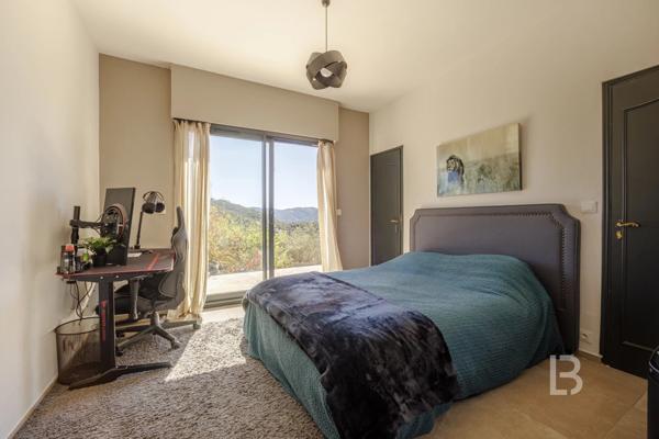 Magnifique villa-appartement au calme à vendre au Tignet