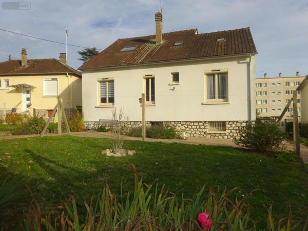 Pavillon à vendre à Nogent-le-Rotrou dans l'Eure-et-Loir (28400), ref : NOG 1022