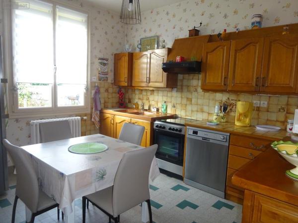 Pavillon à vendre à Nogent-le-Rotrou dans l'Eure-et-Loir (28400), ref : NOG 1022