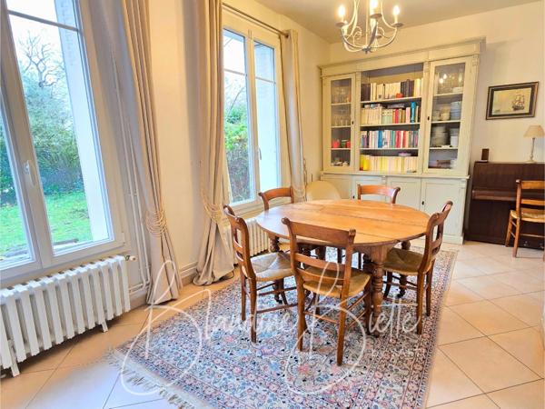 Maison ancienne à 5 mn du RER Vésinet Centre