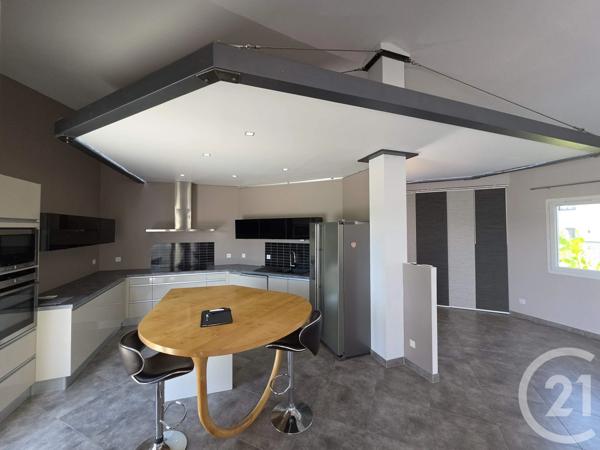 Maison à vendre  4 pièces - 135 m 2   MURET  - 31