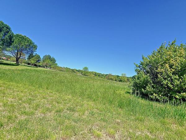 Mas en position dominante avec piscine, court de tennis, studio indépendant et terrain de plus d’un hectare – Bédarieux, Causses