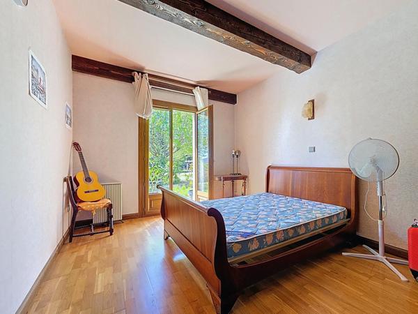 Mas en position dominante avec piscine, court de tennis, studio indépendant et terrain de plus d’un hectare – Bédarieux, Causses